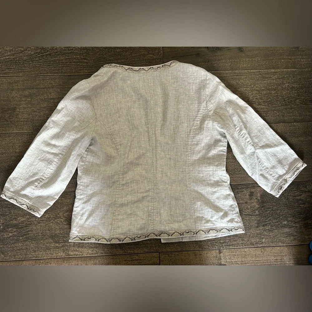 Chico’s Linen‎ Blend Animal print trim jacket